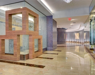 200 W Sahara Avenue - Photo Thumbnail 4
