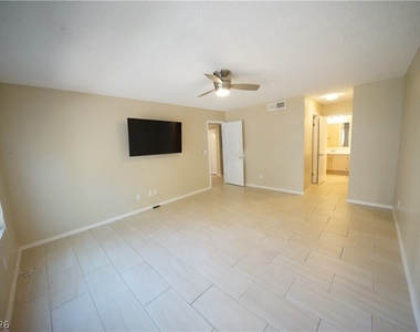 1575 W Warm Springs Road - Photo Thumbnail 16