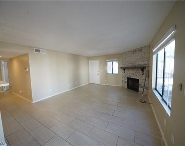 1575 W Warm Springs Road - Photo Thumbnail 6