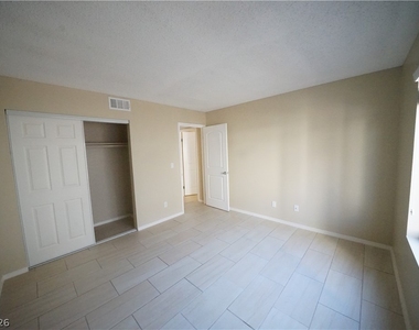 1575 W Warm Springs Road - Photo Thumbnail 13