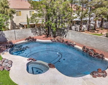10008 Dusty Winds Avenue - Photo Thumbnail 26