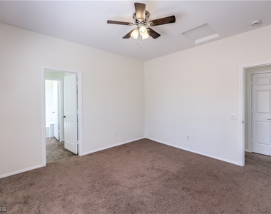 10008 Dusty Winds Avenue - Photo Thumbnail 20