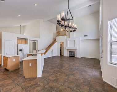 10008 Dusty Winds Avenue - Photo Thumbnail 9