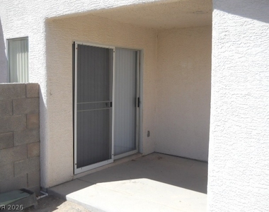 8212 Bluff Creek Avenue - Photo Thumbnail 3
