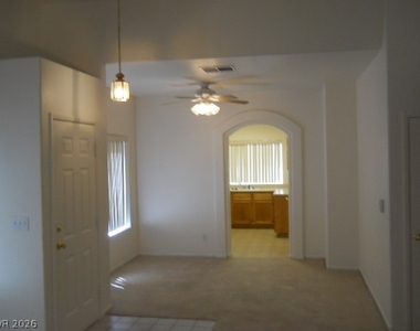 8212 Bluff Creek Avenue - Photo Thumbnail 6