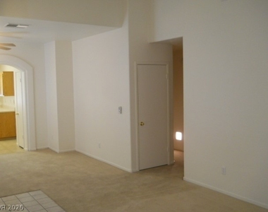 8212 Bluff Creek Avenue - Photo Thumbnail 5