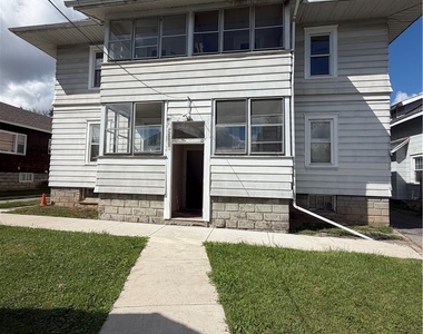 142-44 Lynwood Avenue - Photo Thumbnail 12