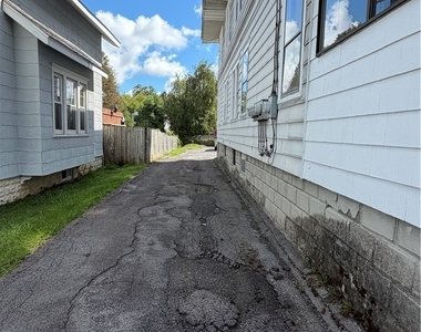 142-44 Lynwood Avenue - Photo Thumbnail 14
