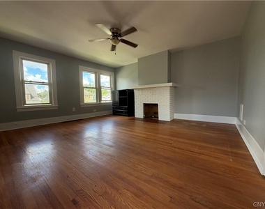 142-44 Lynwood Avenue - Photo Thumbnail 6