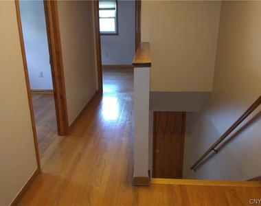 312 Cayuga Street - Photo Thumbnail 9