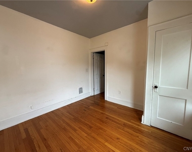 526 Boyden Street - Photo Thumbnail 12