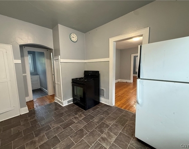 526 Boyden Street - Photo Thumbnail 8