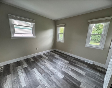 7878 Sagamore Drive N - Photo Thumbnail 25