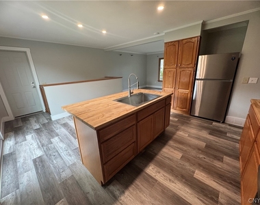 7878 Sagamore Drive N - Photo Thumbnail 10