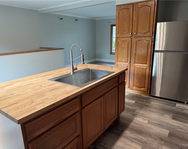 7878 Sagamore Drive N - Photo Thumbnail 15