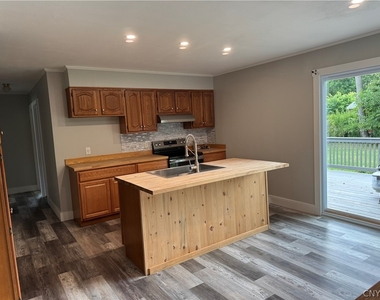 7878 Sagamore Drive N - Photo Thumbnail 16