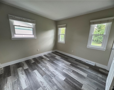 7878 Sagamore Drive N - Photo Thumbnail 30