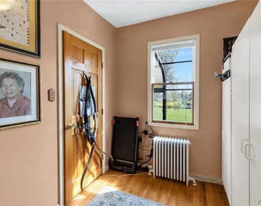 5166 William Street - Photo Thumbnail 40
