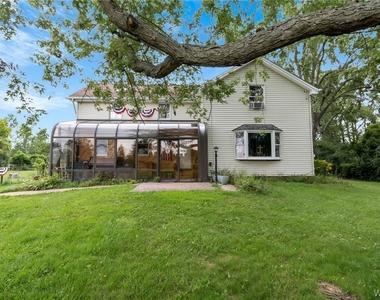 5166 William Street - Photo Thumbnail 1