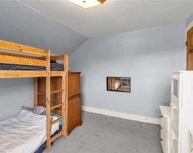 5166 William Street - Photo Thumbnail 37