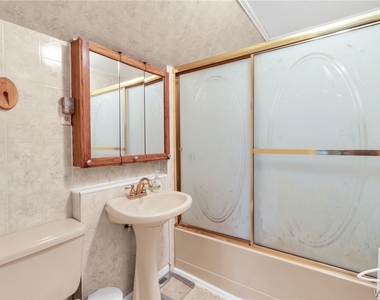 5166 William Street - Photo Thumbnail 34