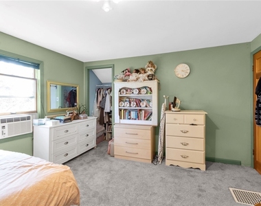 5166 William Street - Photo Thumbnail 36