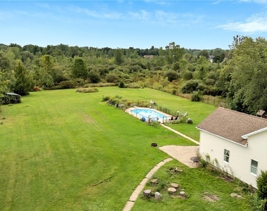 5166 William Street - Photo Thumbnail 3