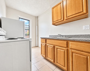 882 Bryant Ave - Photo Thumbnail 8