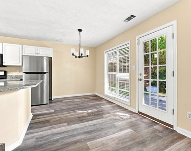 964 Bexhill Drive - Photo Thumbnail 8