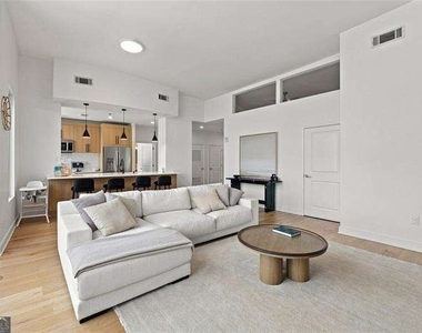 950 W Peachtree Street Nw - Photo Thumbnail 10