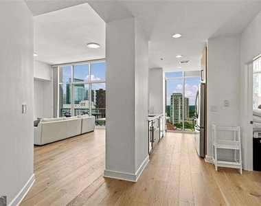 950 W Peachtree Street Nw - Photo Thumbnail 2