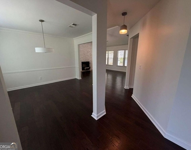 807 Arbor Forest Place Sw - Photo Thumbnail 4
