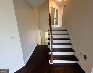 807 Arbor Forest Place Sw - Photo Thumbnail 5