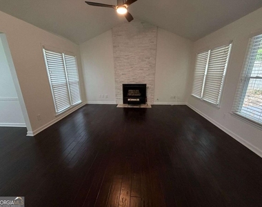 807 Arbor Forest Place Sw - Photo Thumbnail 7