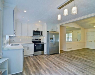 6428 Paradise Point Road - Photo Thumbnail 15