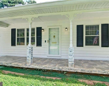 6428 Paradise Point Road - Photo Thumbnail 7