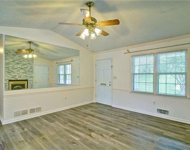 6428 Paradise Point Road - Photo Thumbnail 9