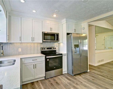 6428 Paradise Point Road - Photo Thumbnail 17
