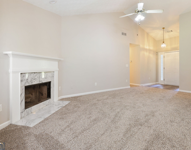 215 Cambridge Way - Photo Thumbnail 3