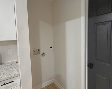 901 Pacific Avenue - Photo Thumbnail 7