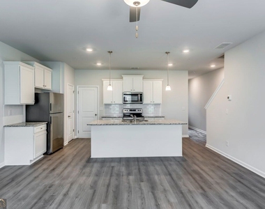 11697 Mendenhall Court - Photo Thumbnail 7