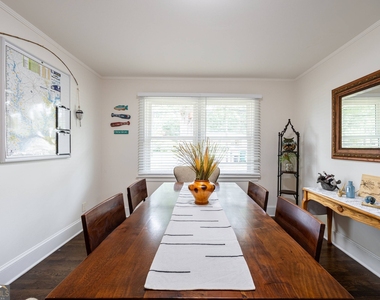 478 E Johnson Street - Photo Thumbnail 2