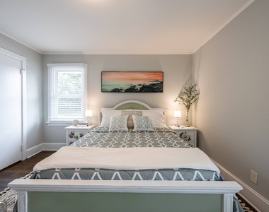 478 E Johnson Street - Photo Thumbnail 24