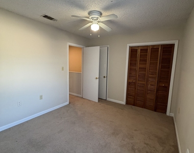 102 Inlet Reach Circle - Photo Thumbnail 15