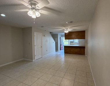 102 Inlet Reach Circle - Photo Thumbnail 5