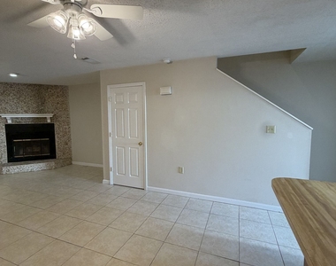 102 Inlet Reach Circle - Photo Thumbnail 7