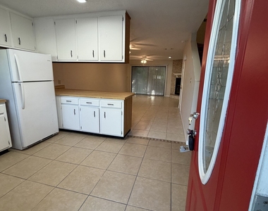 102 Inlet Reach Circle - Photo Thumbnail 1