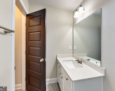 1612 Lapland Drive - Photo Thumbnail 18