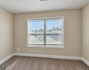 1612 Lapland Drive - Photo Thumbnail 16