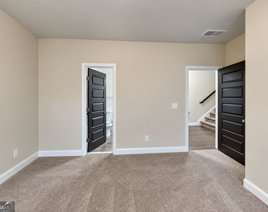1612 Lapland Drive - Photo Thumbnail 8